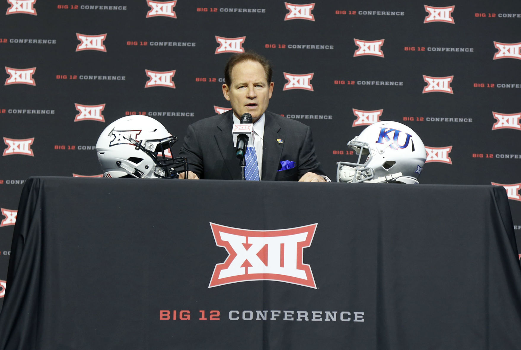 4. Pooka Williams’ case is still a problem for Les Miles, Kansas